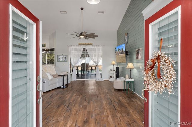 5726 W Chive Loop, Homosassa, FL 34448