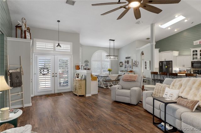 5726 W Chive Loop, Homosassa, FL 34448