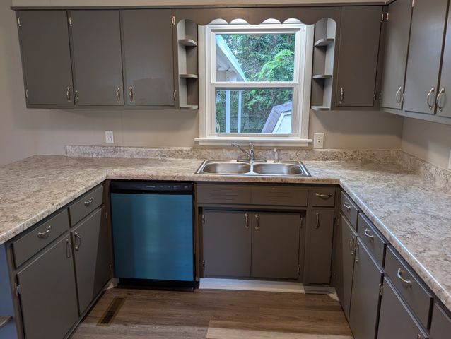 114 Bel Aire Dr, Winchester, TN 37398