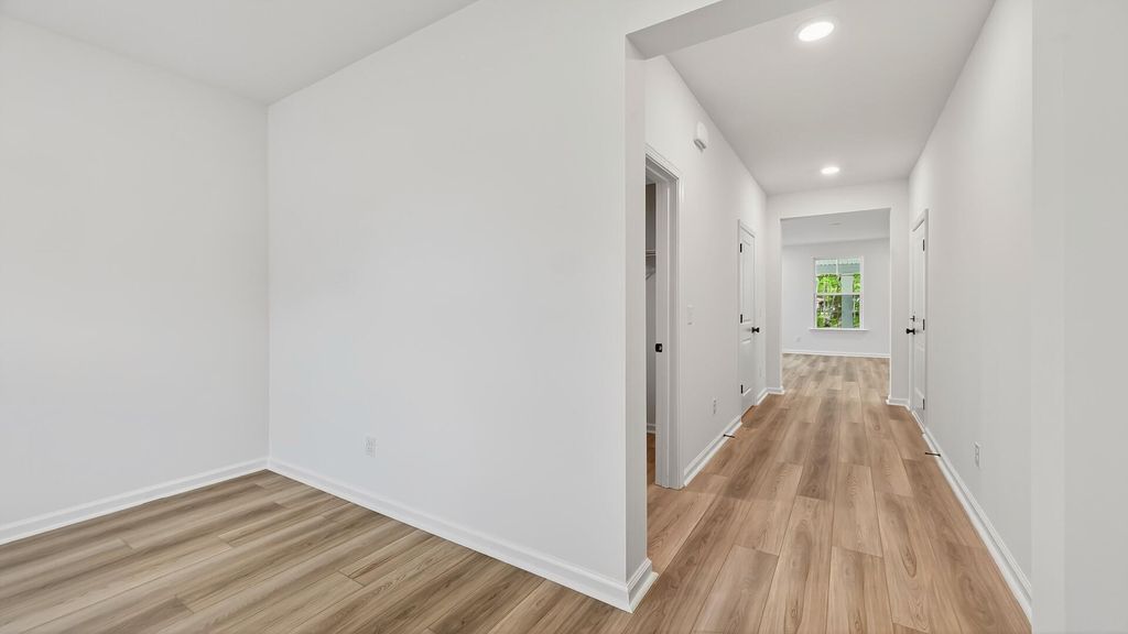 Image 5 of property listing at 456 Cadbury Loop, Summerville, SC 29486