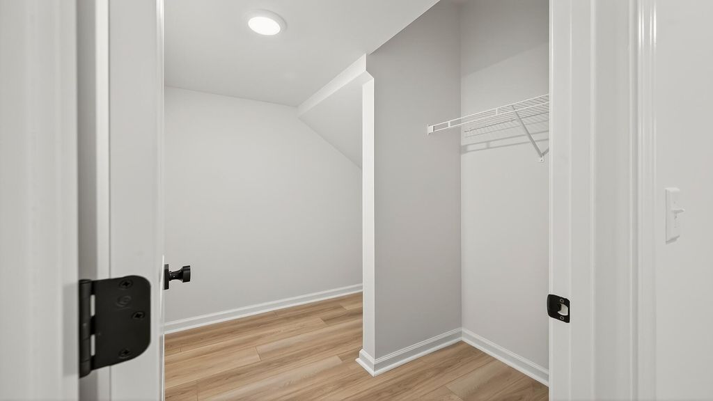 Image 7 of property listing at 456 Cadbury Loop, Summerville, SC 29486