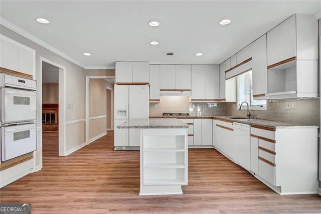 2052 Old Forge Way, Marietta, GA 30068