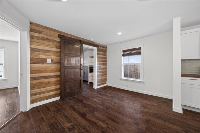 1219 S Waverly Drive, Dallas, TX 75208