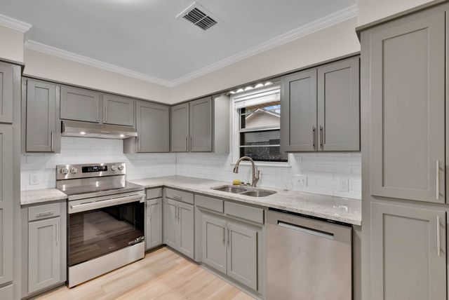 310 Lancashire Drive, Bossier City, LA 71111