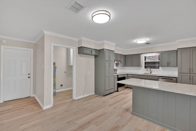 310 Lancashire Drive, Bossier City, LA 71111