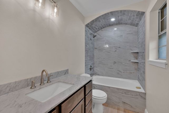 310 Lancashire Drive, Bossier City, LA 71111