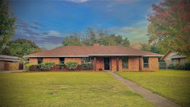 310 Lancashire Drive, Bossier City, LA 71111