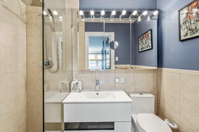 1805 215th Street 12F, Bayside, NY 11360