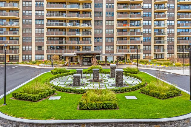 1805 215th Street 12F, Bayside, NY 11360