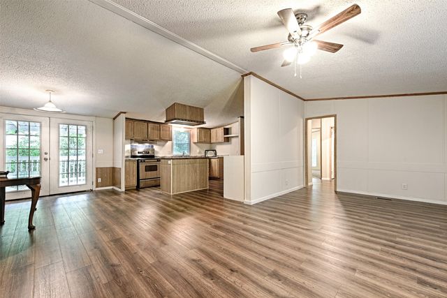 138 Cherokee Shores Drive, Mabank, TX 75156