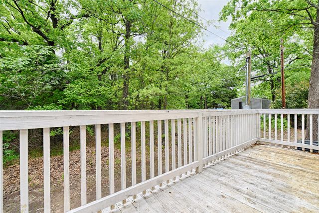 138 Cherokee Shores Drive, Mabank, TX 75156
