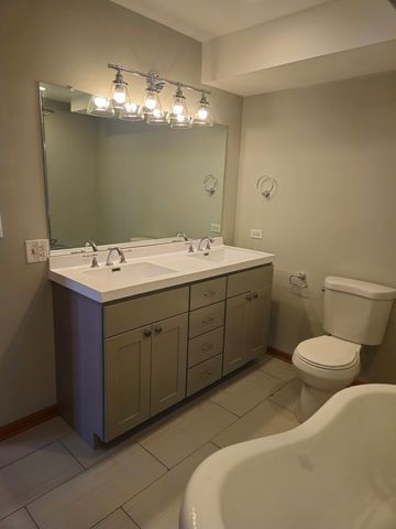 3043 N Ashland Avenue 2, Chicago, IL 60657