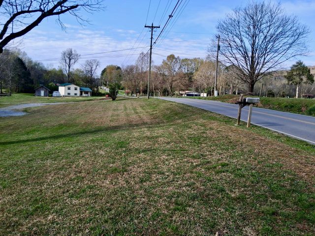 1370 Old Graysville Road, Dayton, TN 37321