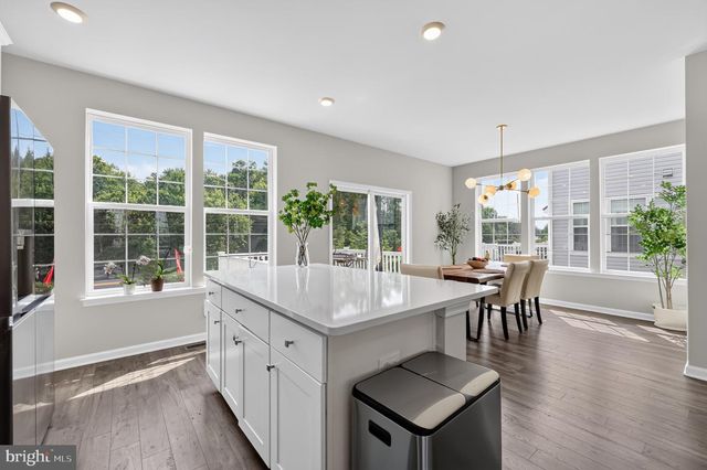 40 AUTUMN PARK DR, Medford, NJ 08055