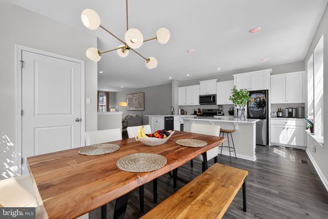 40 AUTUMN PARK DR, Medford, NJ 08055
