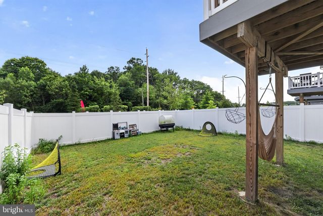 40 AUTUMN PARK DR, Medford, NJ 08055