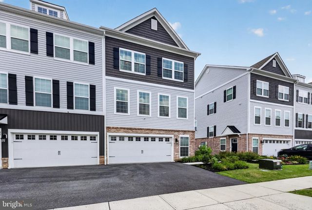 40 AUTUMN PARK DR, Medford, NJ 08055