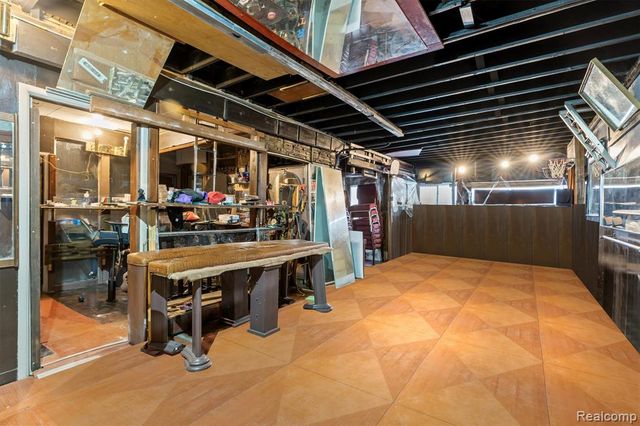 13419 Fenkell Street, Detroit, MI 48227