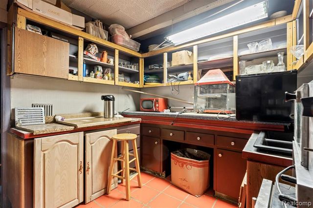 13419 Fenkell Street, Detroit, MI 48227