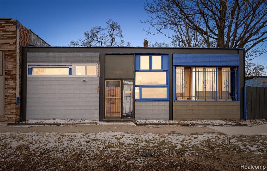 13419 Fenkell Street, Detroit, MI 48227