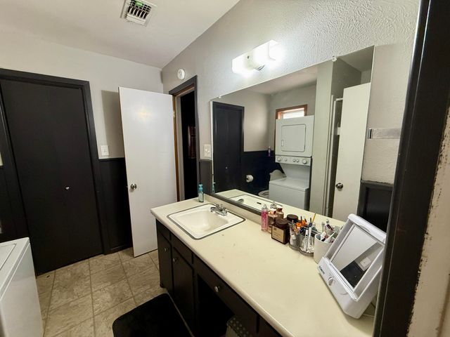 2214 40th Street, Lubbock, TX 79412