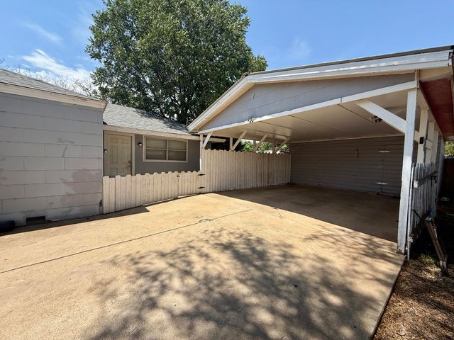 2214 40th Street, Lubbock, TX 79412