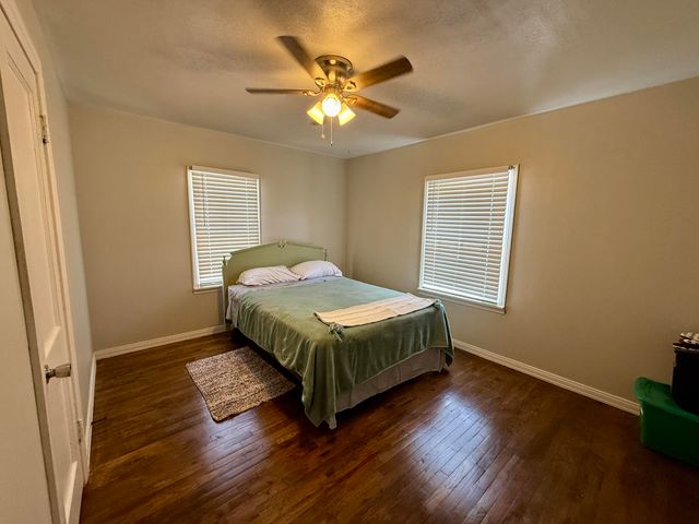 2214 40th Street, Lubbock, TX 79412