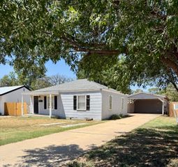 2214 40th Street, Lubbock, TX 79412