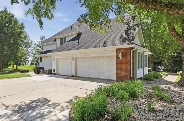 24397 RICHFIELD Loop, Council Bluffs, IA 51503