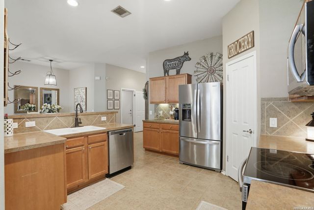 609 Silo Street, Schertz, TX 78154