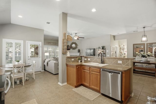 609 Silo Street, Schertz, TX 78154
