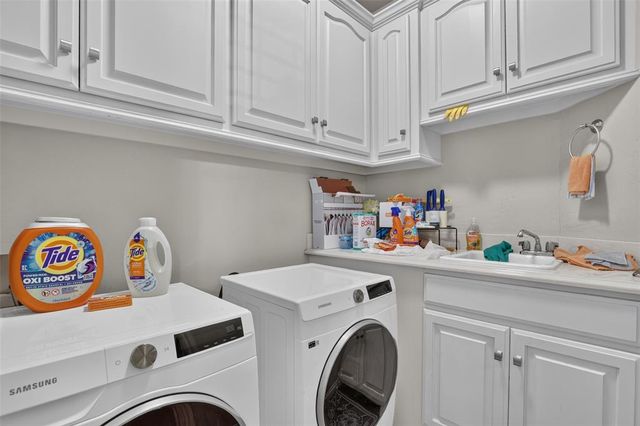 17021 Holly Burn Circle, Edmond, OK 73012
