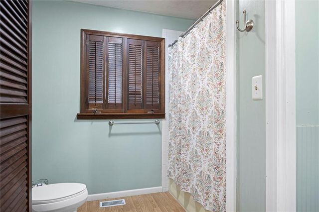 1628 E 400th Road, Lawrence, KS 66049