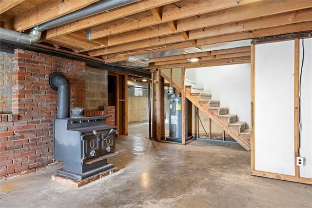 1628 E 400th Road, Lawrence, KS 66049