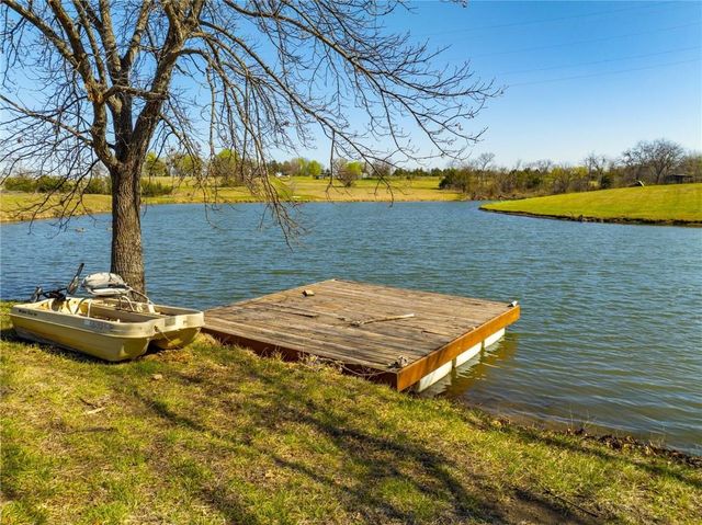 1628 E 400th Road, Lawrence, KS 66049