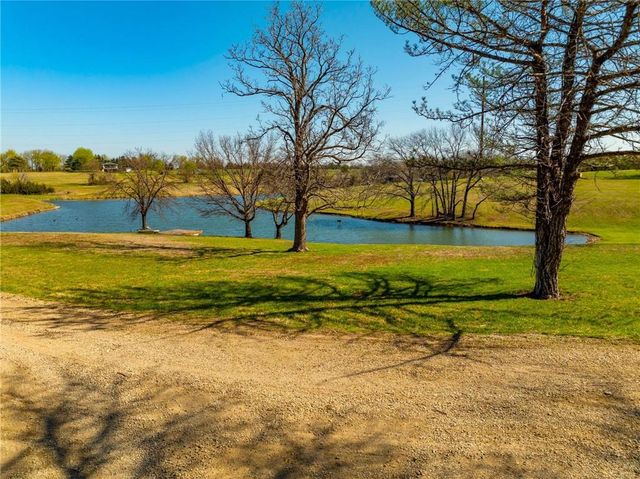 1628 E 400th Road, Lawrence, KS 66049