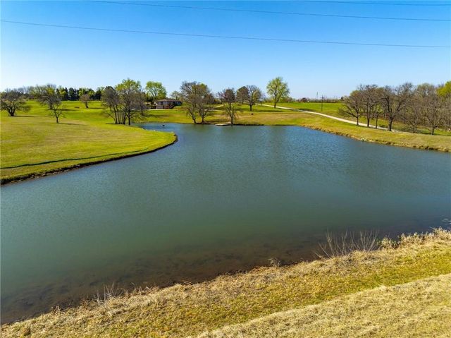 1628 E 400th Road, Lawrence, KS 66049