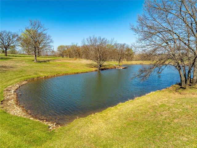 1628 E 400th Road, Lawrence, KS 66049