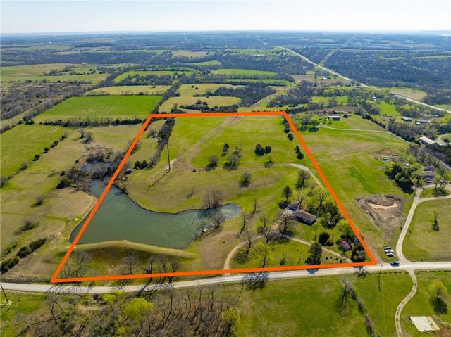 1628 E 400th Road, Lawrence, KS 66049