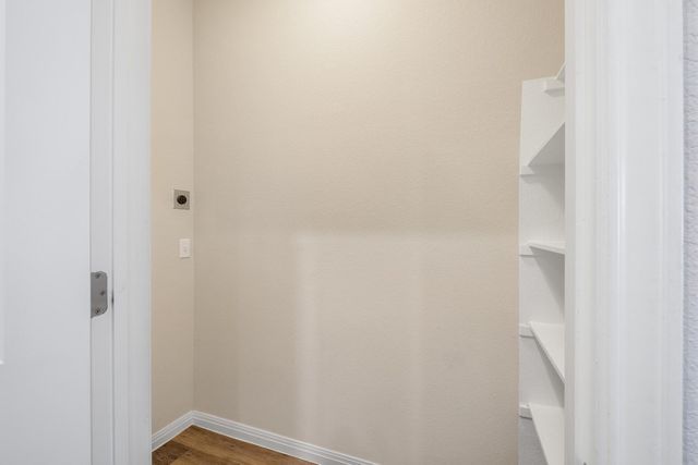 4614 Esper LN 339, Austin, TX 78725