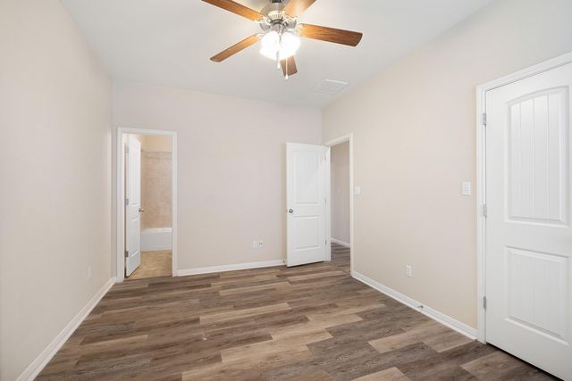 4614 Esper LN 339, Austin, TX 78725