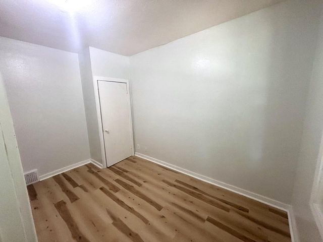 2843 N 10th STREET, Milwaukee, WI 53206