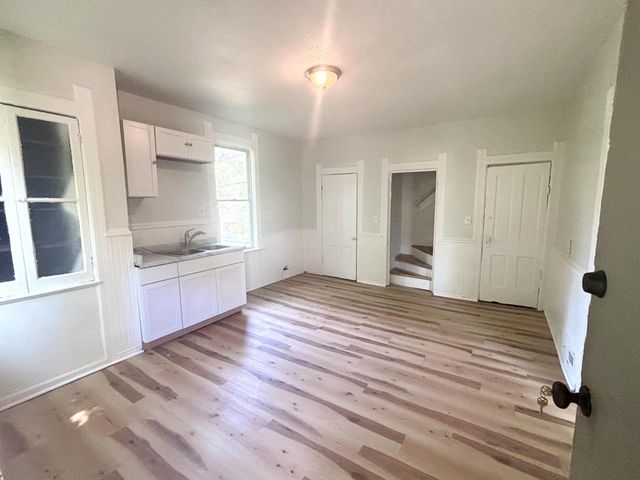 2843 N 10th STREET, Milwaukee, WI 53206