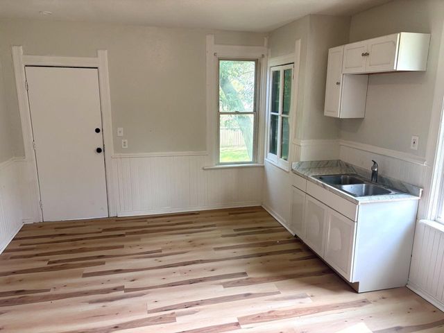 2843 N 10th STREET, Milwaukee, WI 53206