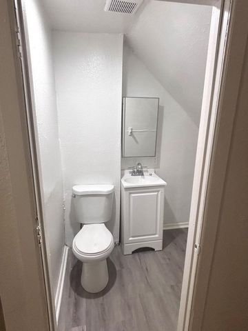 2843 N 10th STREET, Milwaukee, WI 53206