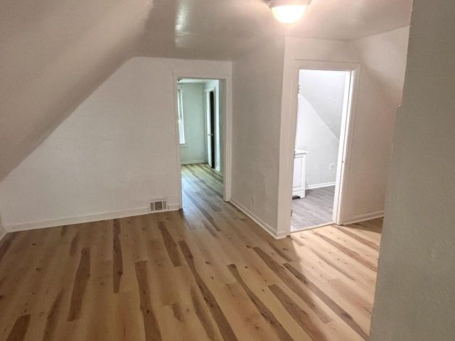2843 N 10th STREET, Milwaukee, WI 53206