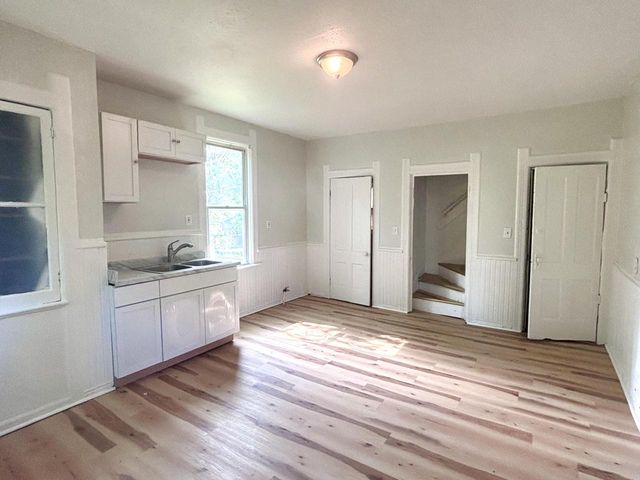 2843 N 10th STREET, Milwaukee, WI 53206