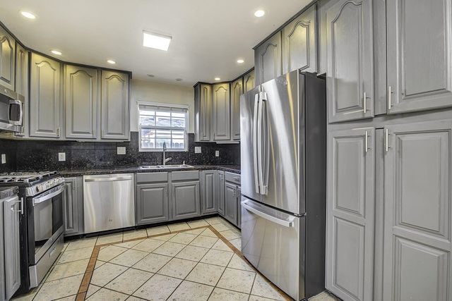 707 Newbury Ave, Antioch, CA 94509