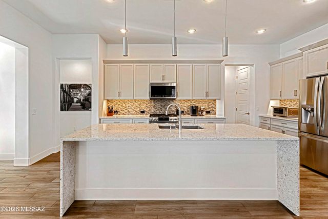 61347 E Shale Road, Oracle, AZ 85623