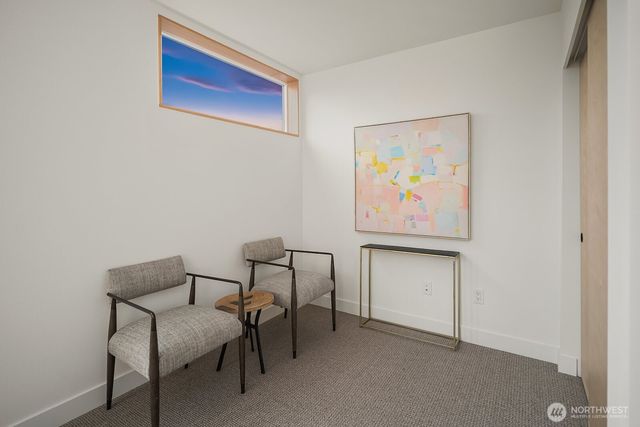 1810 E Mercer Street, Seattle, WA 98112